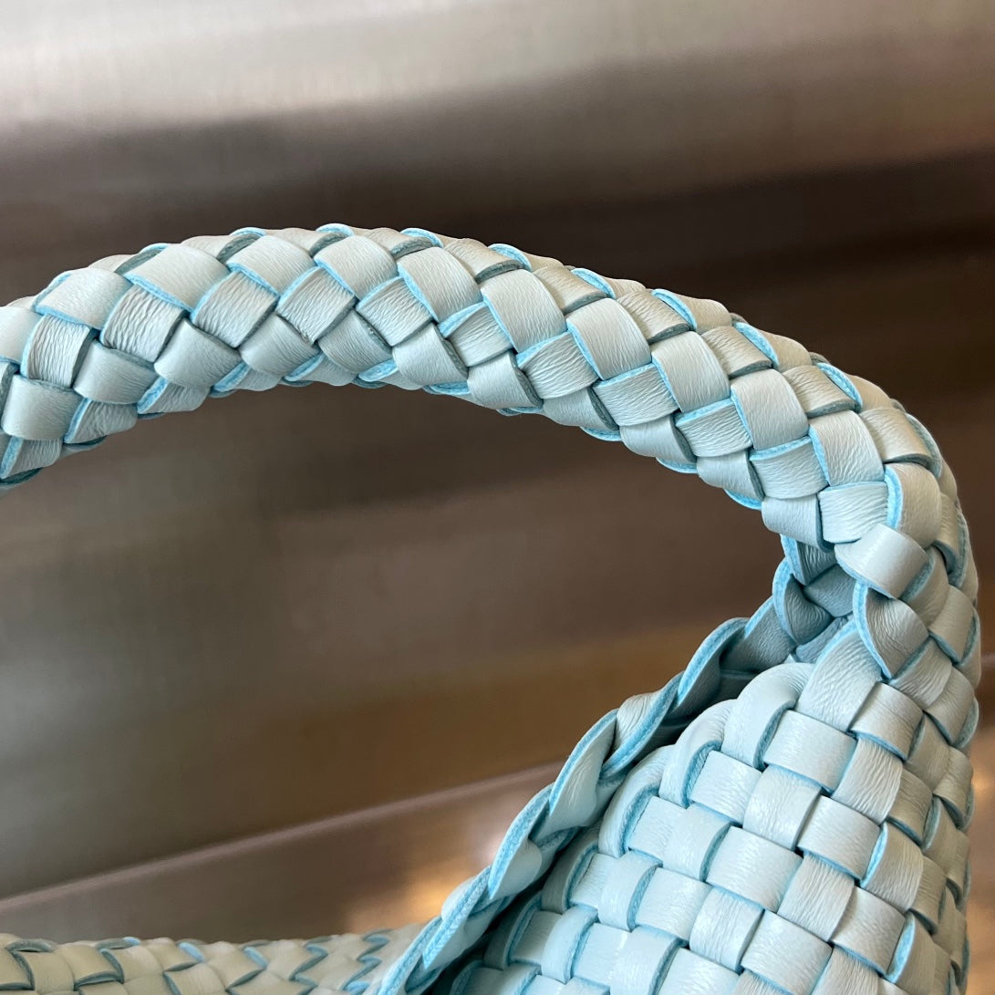 Bottega Veneta CABAT BUCKET 35 IN BLUE SKY LAMBSKIN