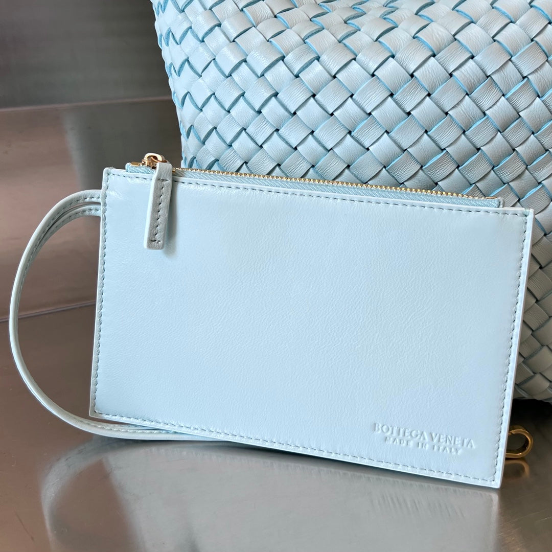 Bottega Veneta CABAT BUCKET 35 IN BLUE SKY LAMBSKIN