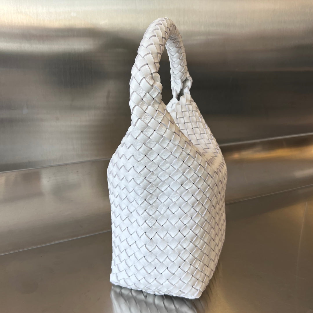 Bottega Veneta CABAT BUCKET 35 IN WHITE LAMBSKIN
