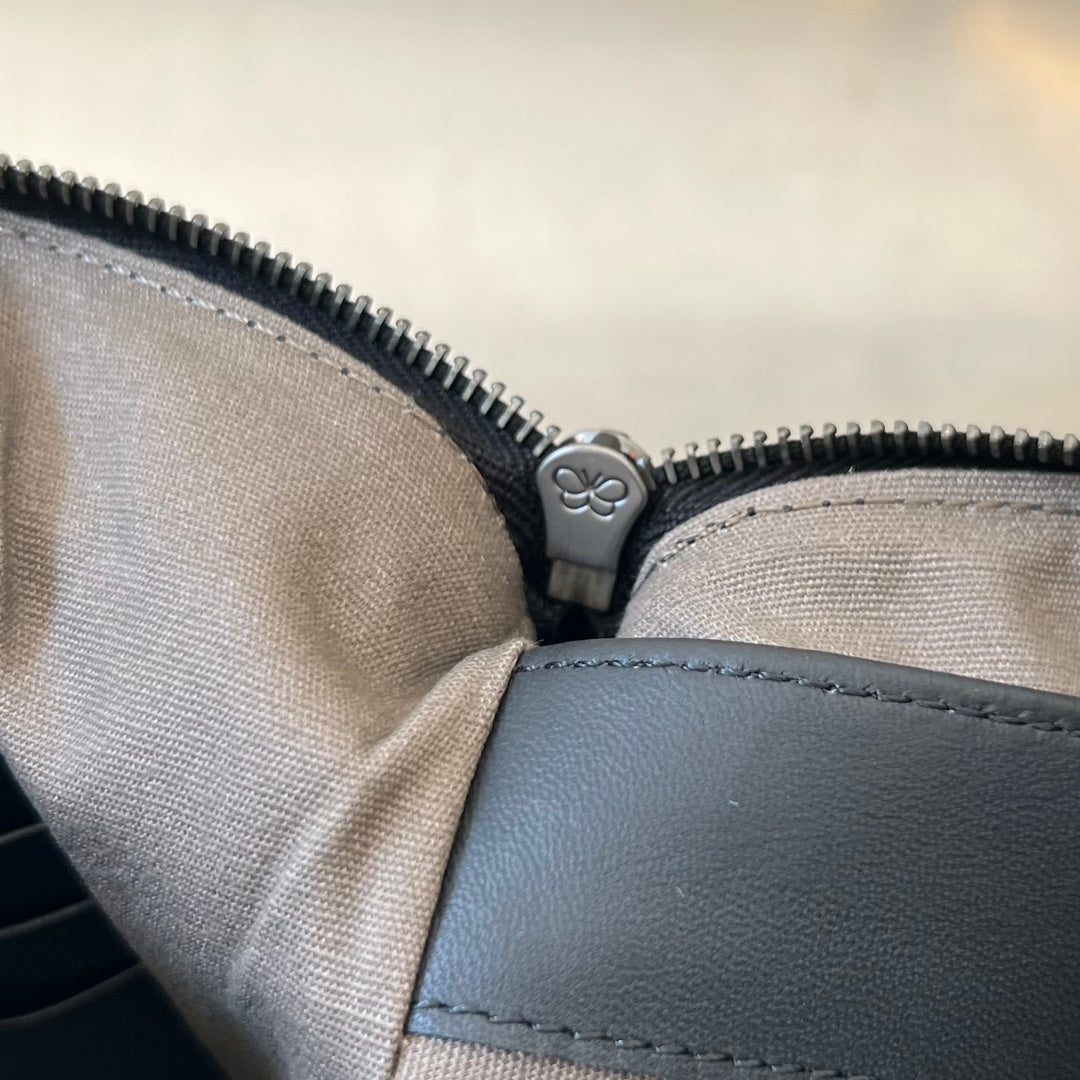 Bottega Veneta INTRECCIATO 30 IN BLACK LAMBSKIN