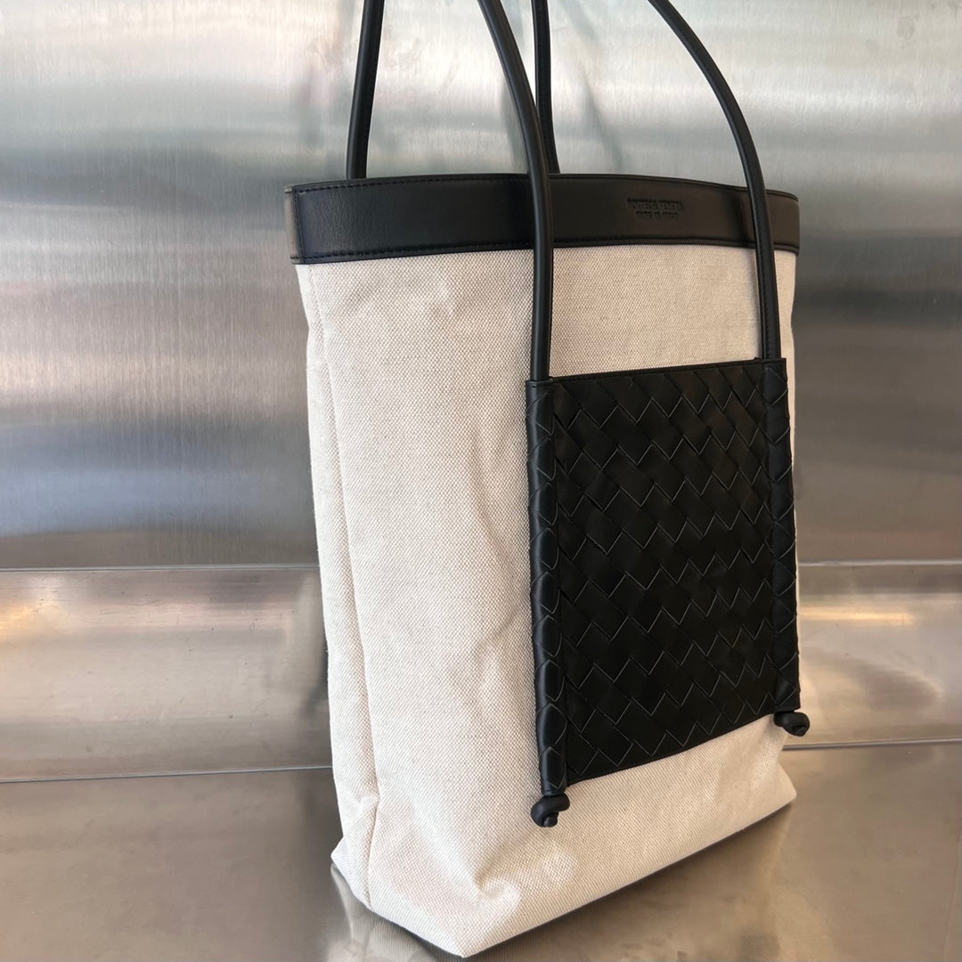 Bottega Veneta PORTELLO 41 TOTE IN BLACK CALFSKIN AND WHITE CANVAS