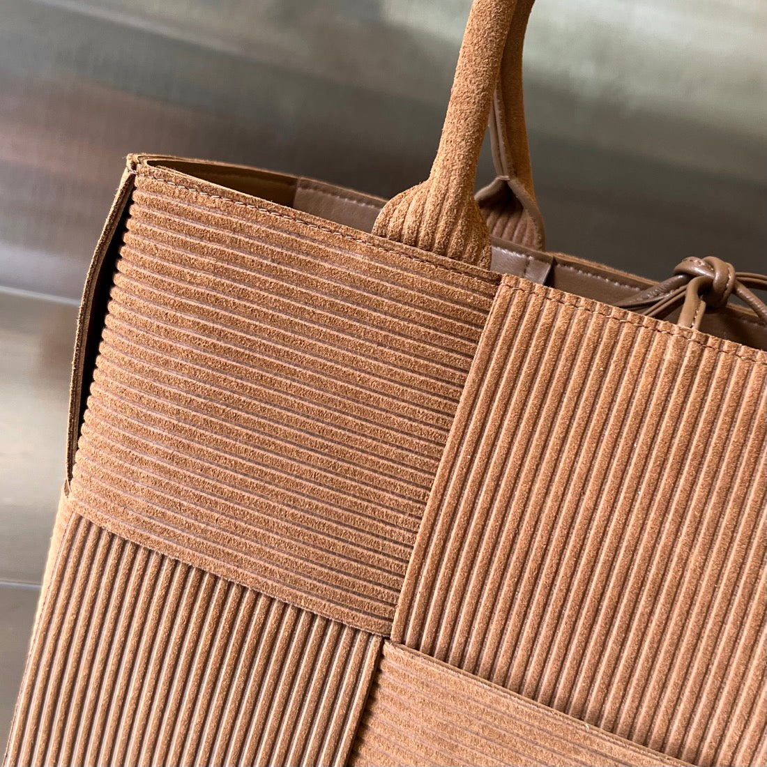 Bottega Veneta SMALL 30 ARCO TOTE BAG JACOBEAN CALFSKIN