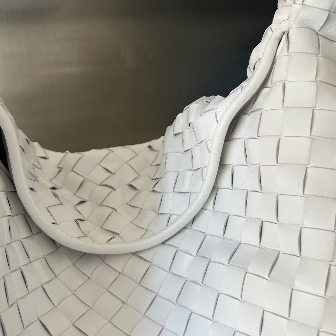 Bottega Veneta LARGE HOP 54 IN WHITE LAMBSKIN