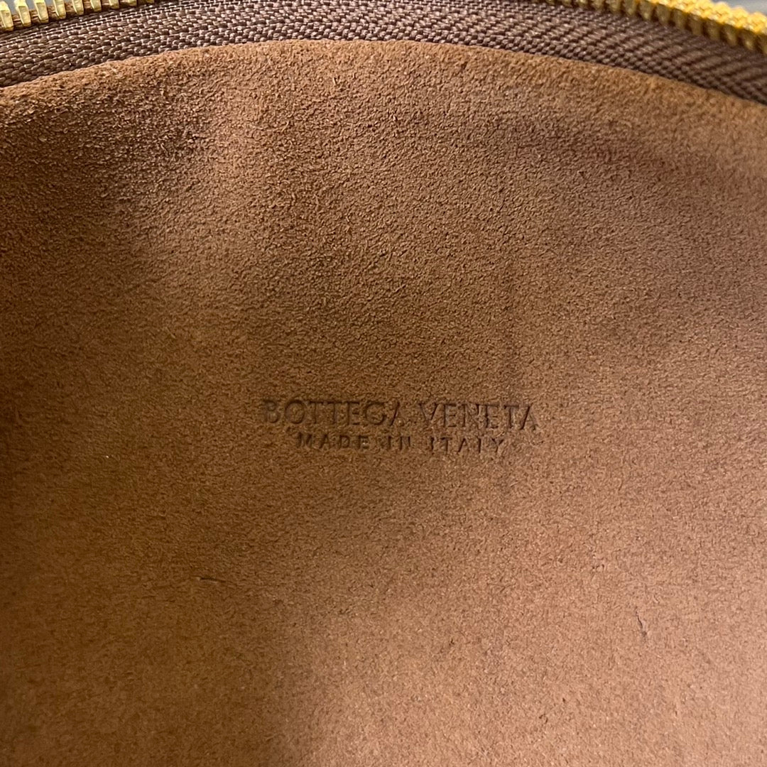 Bottega Veneta MINI JODIE 36 CM IN RUSSET BROWN CORDUROY