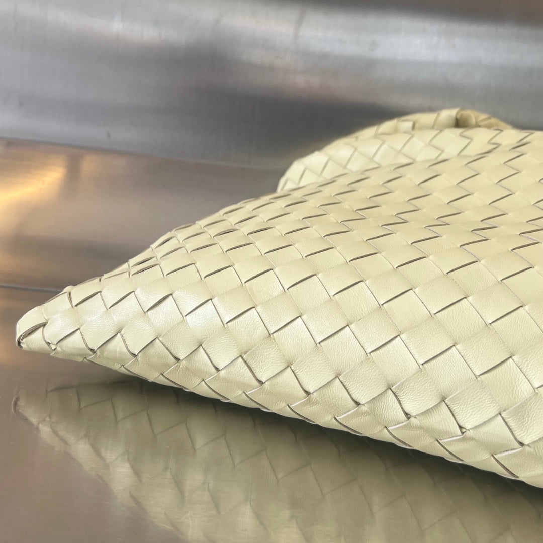 Bottega Veneta LARGE HOP 54 IN DARK CREAM LAMBSKIN