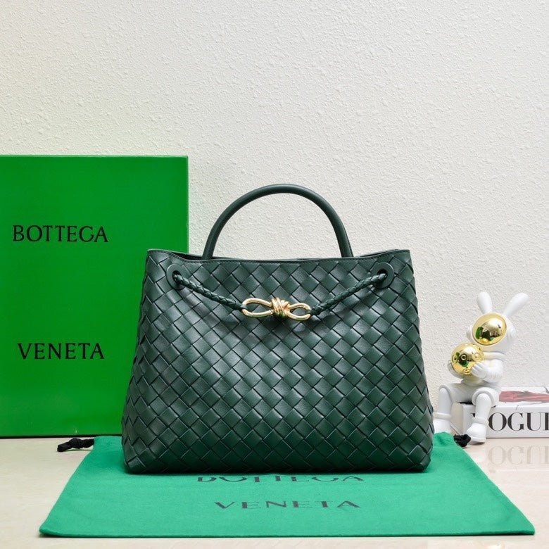 Bottega Veneta bv medium andiamo 32 dark green lambskin