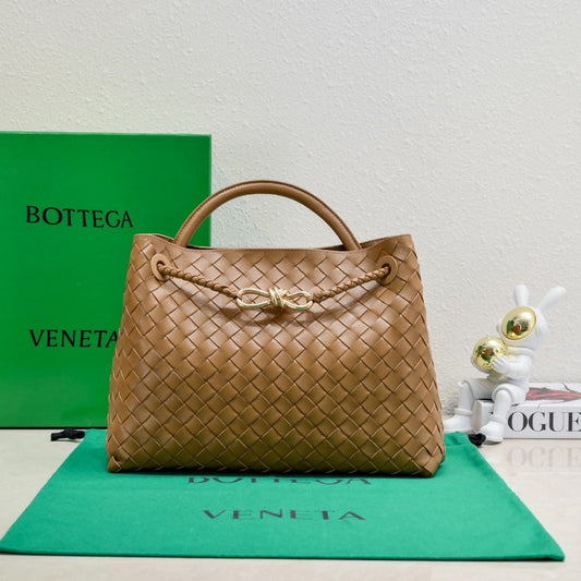Bottega Veneta bv medium andiamo 32 brown lambskin