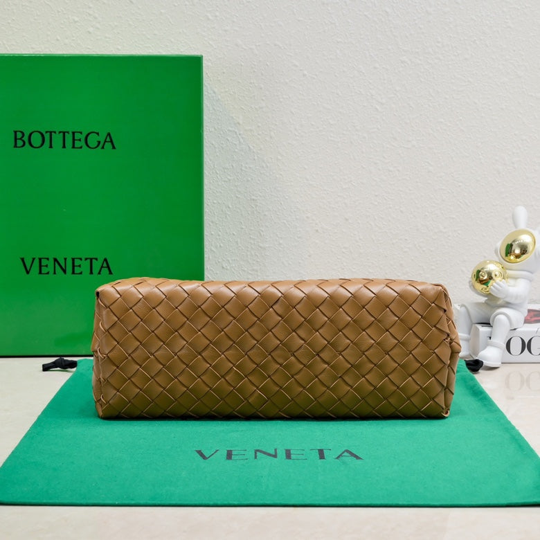 Bottega Veneta bv medium andiamo 32 brown lambskin