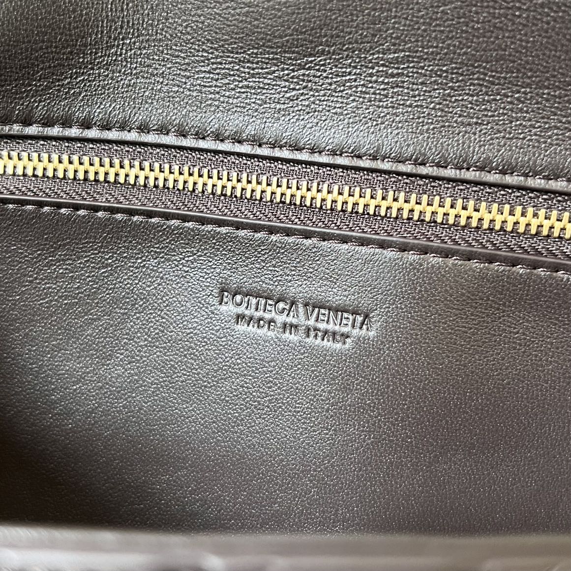 Bottega Veneta BV Long Clutch Andiamo With Handle 31cm Chocolate Calfskin Ghw