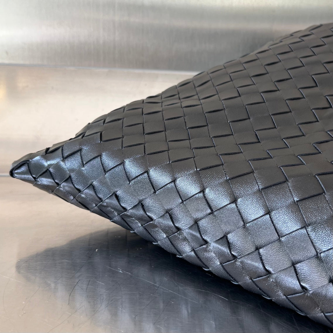 Bottega Veneta LARGE HOP 54 IN BLACK LAMBSKIN