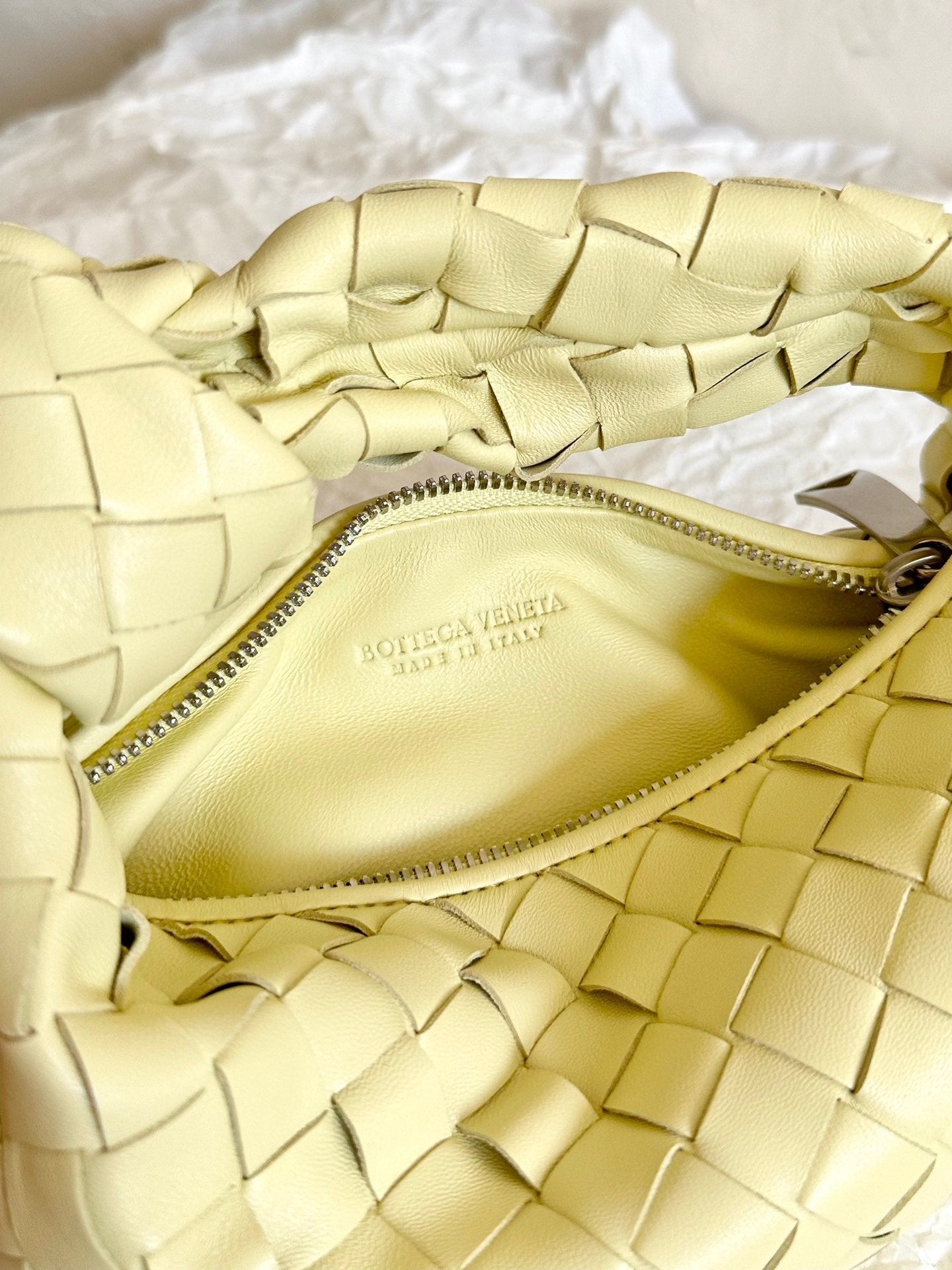 Bottega Veneta mini jodie 28 lime lambskin