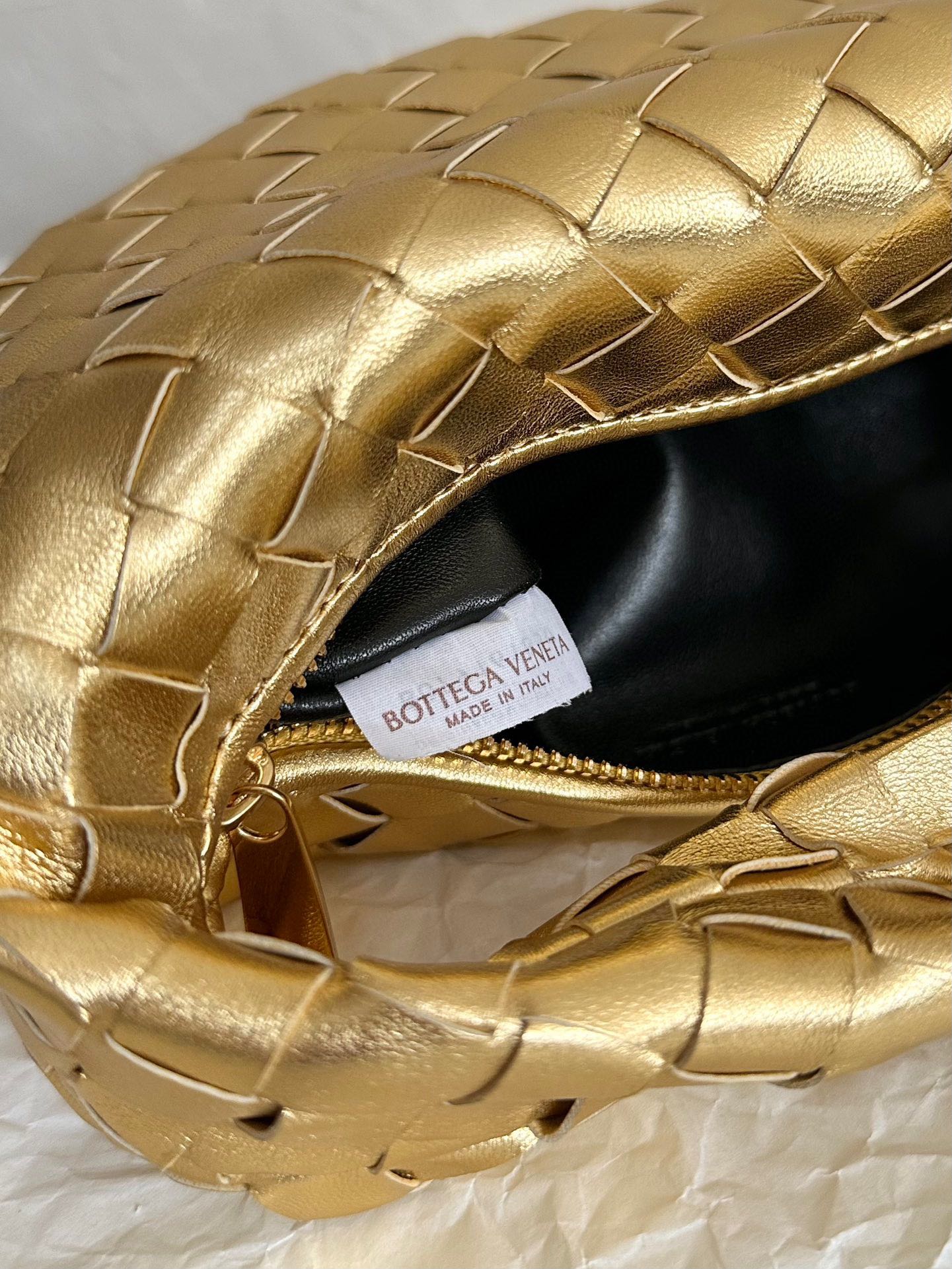 Bottega Veneta mini jodie 28 gold metalic lambskin