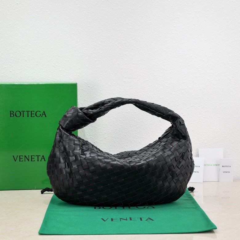 Bottega Veneta small jodie 48 black lambskin