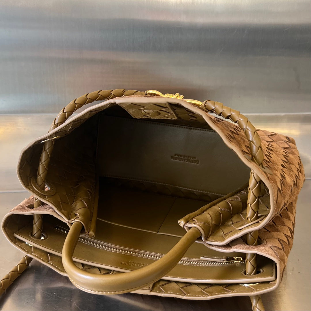 Bottega Veneta bv medium andiamo 32 brown suede