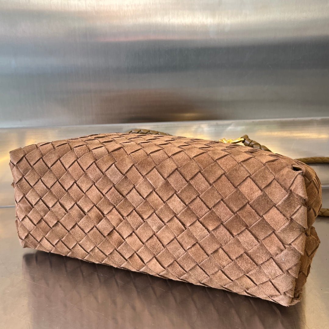 Bottega Veneta bv medium andiamo 32 brown suede