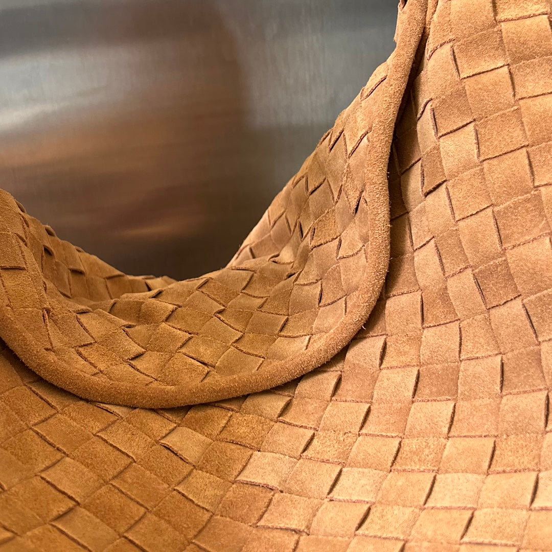 Bottega Veneta LARGE HOP 54 IN RUSSET BROWN LAMBSKIN