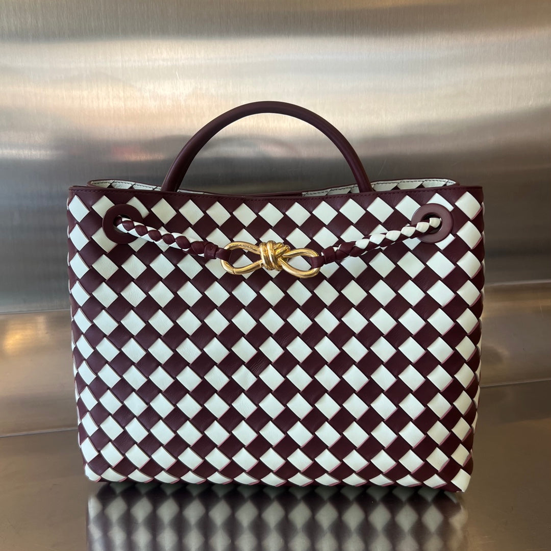 Bottega Veneta bv medium andiamo 32 white burgundy lambskin