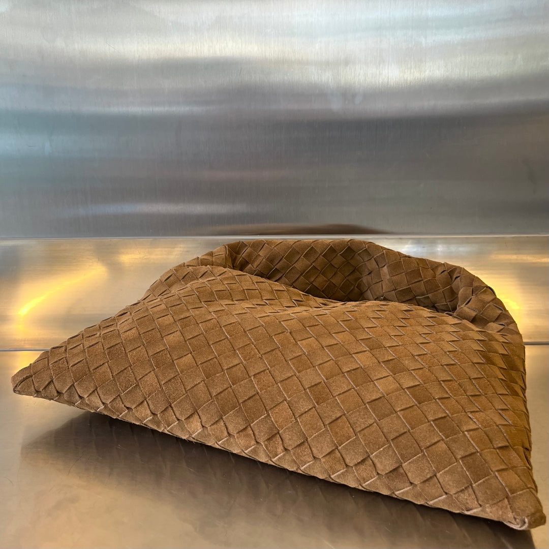 Bottega Veneta SMALL HOP 40 IN CARAMEL BROWN LAMBSKIN