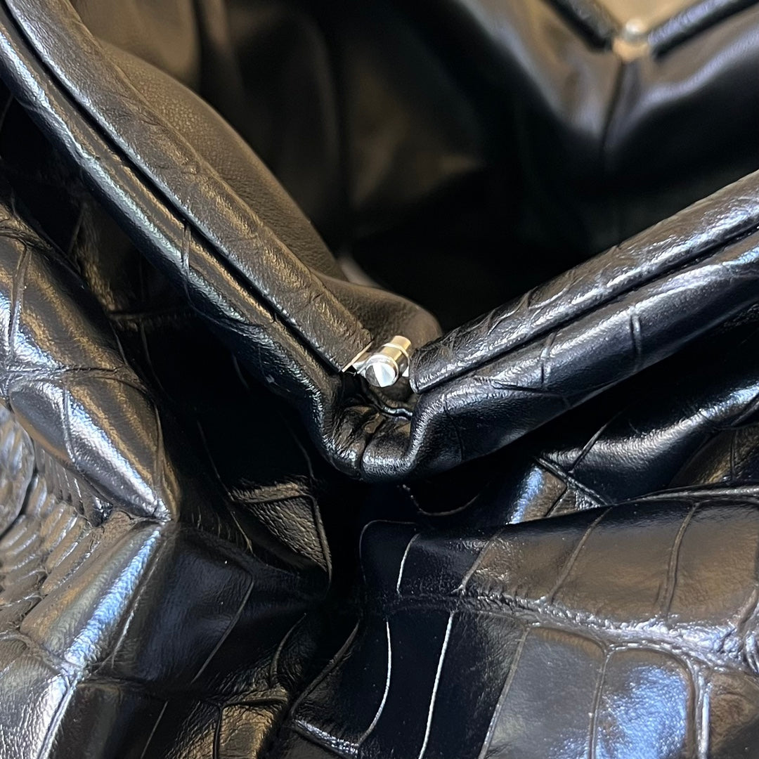 Bottega Veneta Classic Pouch 40cm Black Calfskin