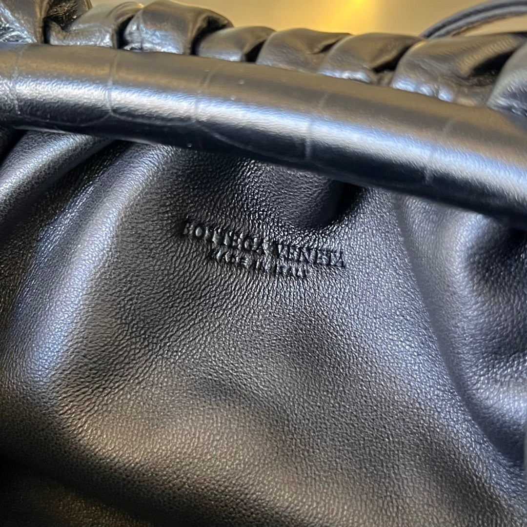 Bottega Veneta Mini Pouch 22cm Black Calfskin
