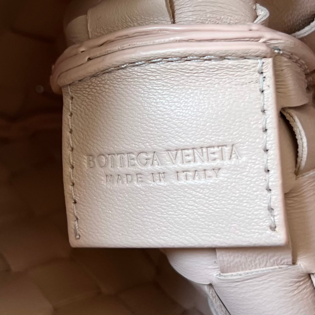 Bottega Veneta SARDINE 20 WITH CHAIN IN LIGHT PINK LAMBSKIN