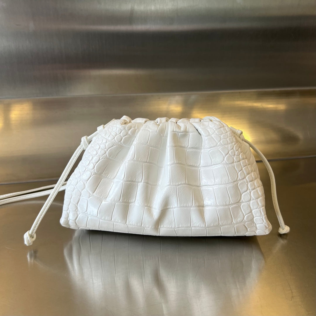 Bottega Veneta Mini Pouch 22cm Plaster Calfskin