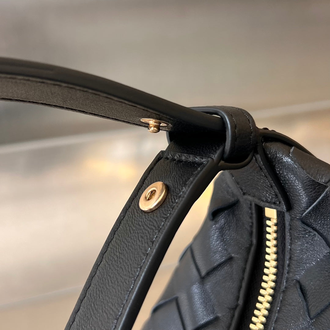 Bottega Veneta CANDY WALLACE 17 IN BLACK CALFSKIN