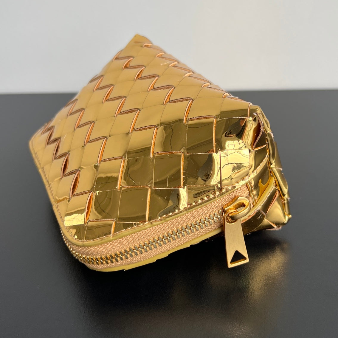 Bottega Veneta INTRECCIATO 16 BAG IN GOLDEN LAMBSKIN