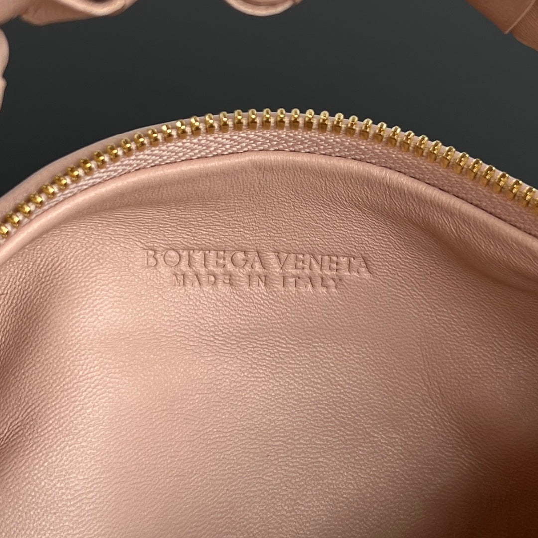 Bottega Veneta mini jodie 28 nude lambskin