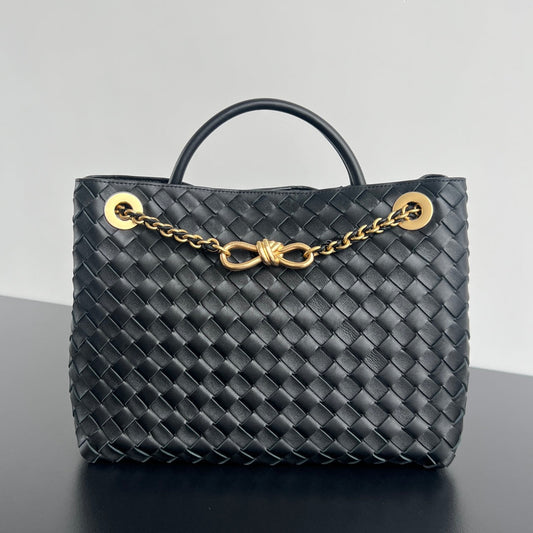 Bottega Veneta bv medium andiamo 32 black lambskin
