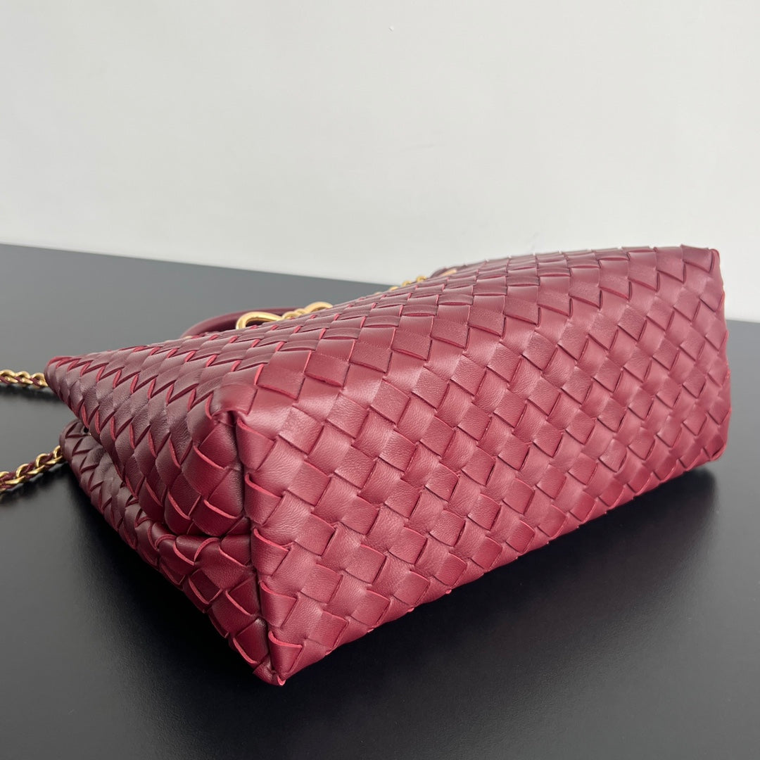 Bottega Veneta bv medium andiamo 32 burgundy lambskin