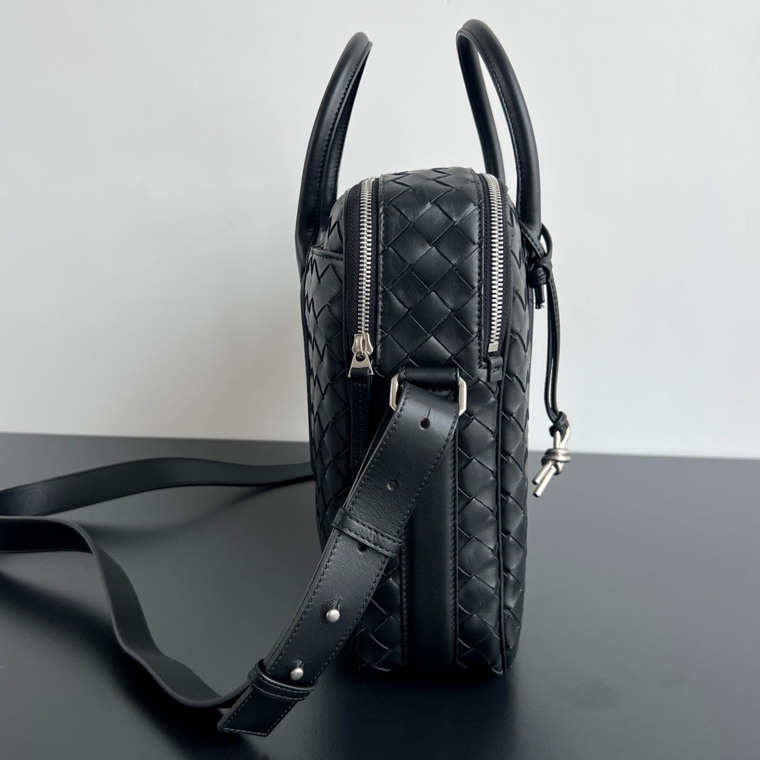 Bottega Veneta LARGE GETAWAY 39 WEEKENDER IN BLACK CALFSKIN