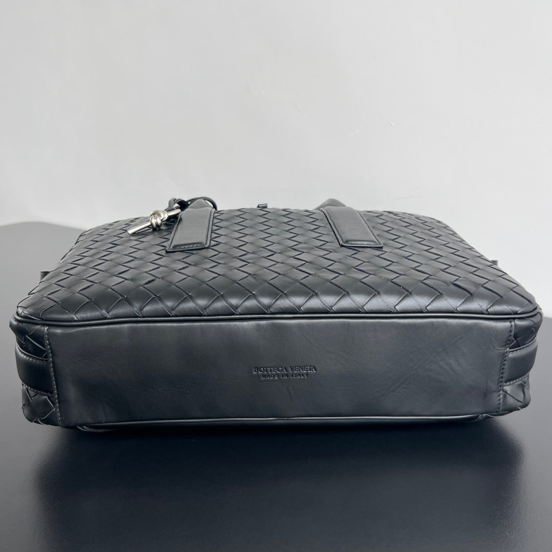 Bottega Veneta LARGE GETAWAY 39 WEEKENDER IN BLACK CALFSKIN