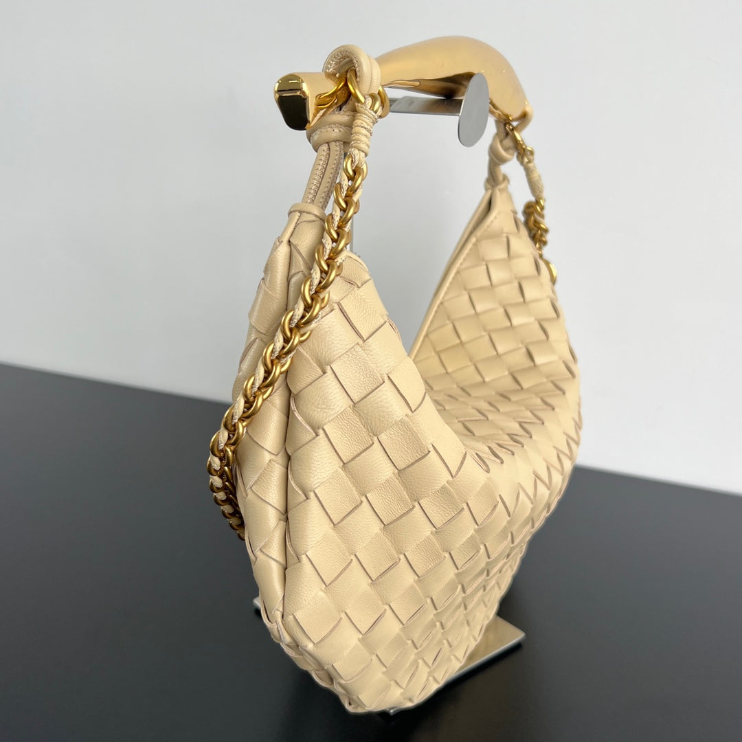 Bottega Veneta SARDINE 33 WITH CHAIN IN BEIGE LAMBSKIN