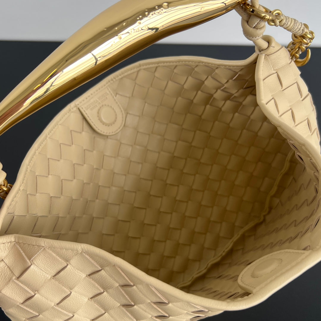 Bottega Veneta SARDINE 33 WITH CHAIN IN BEIGE LAMBSKIN