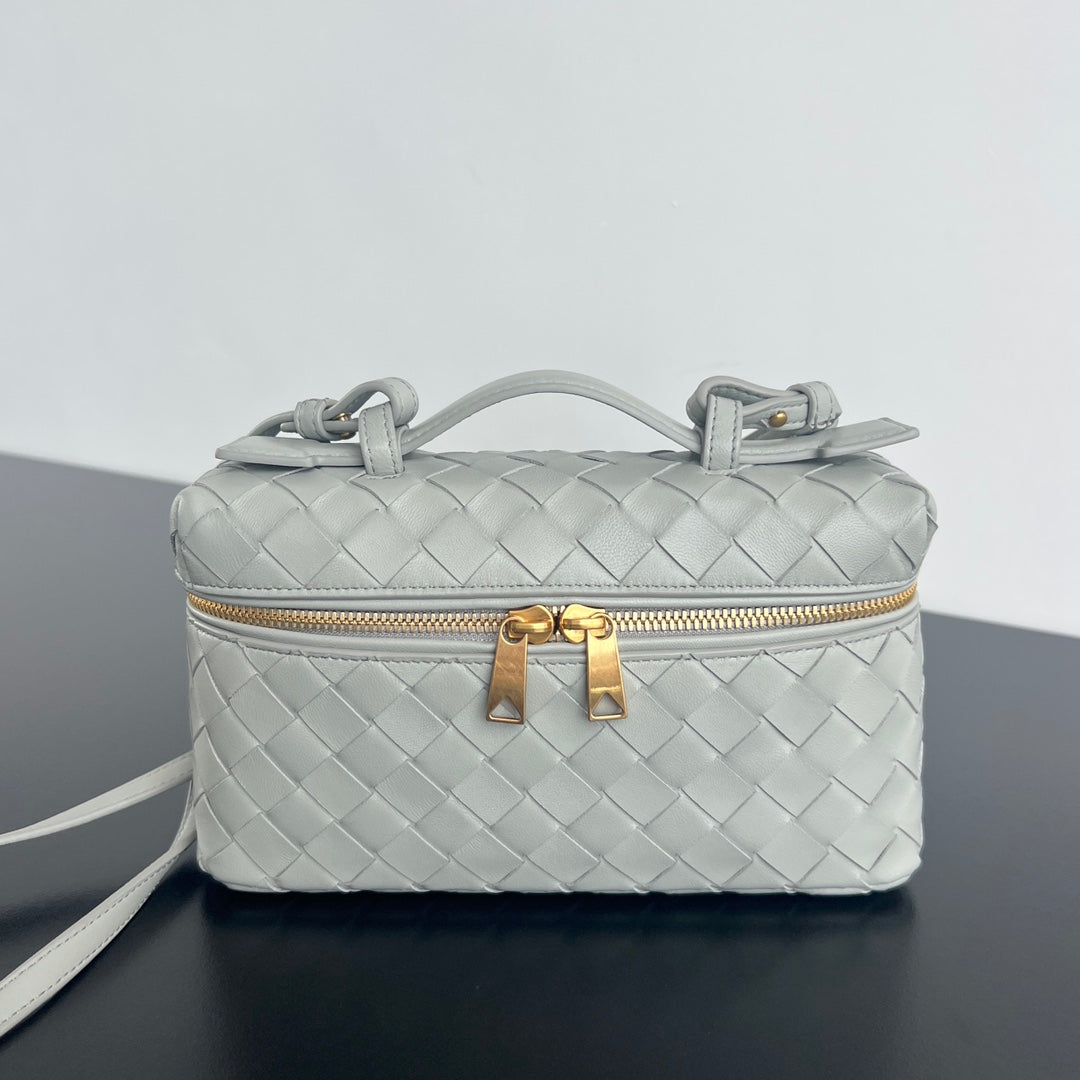 Bottega Veneta BANG BANG 22 VANITY CASE IN GREY COIN CALFSKIN