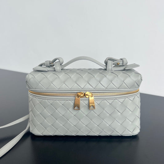 Bottega Veneta BANG BANG 22 VANITY CASE IN GREY COIN CALFSKIN