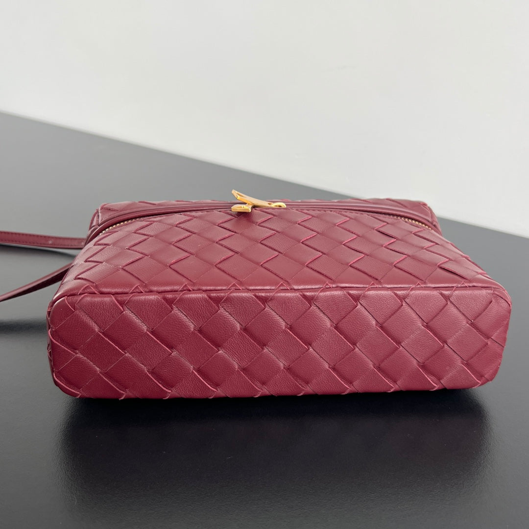 Bottega Veneta BANG BANG 22 VANITY CASE IN BURGUNDY RED CALFSKIN