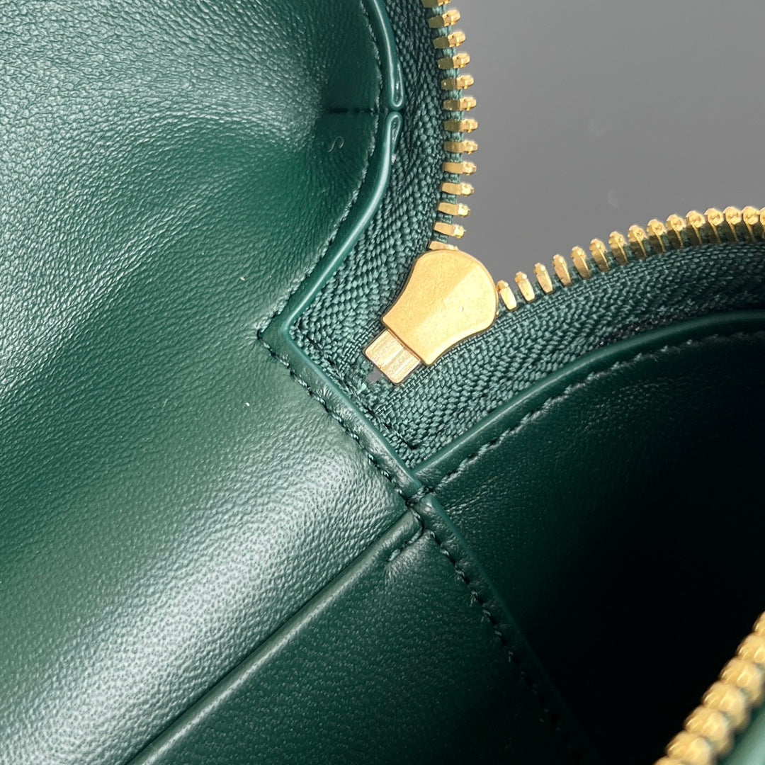 Bottega Veneta BANG BANG 22 VANITY CASE IN DARK GREEN CALFSKIN