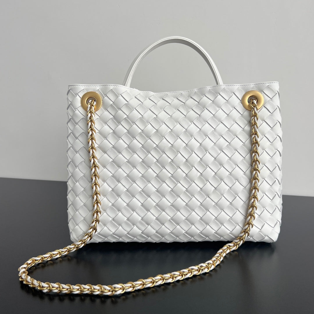Bottega Veneta bv medium andiamo 32 white lambskin