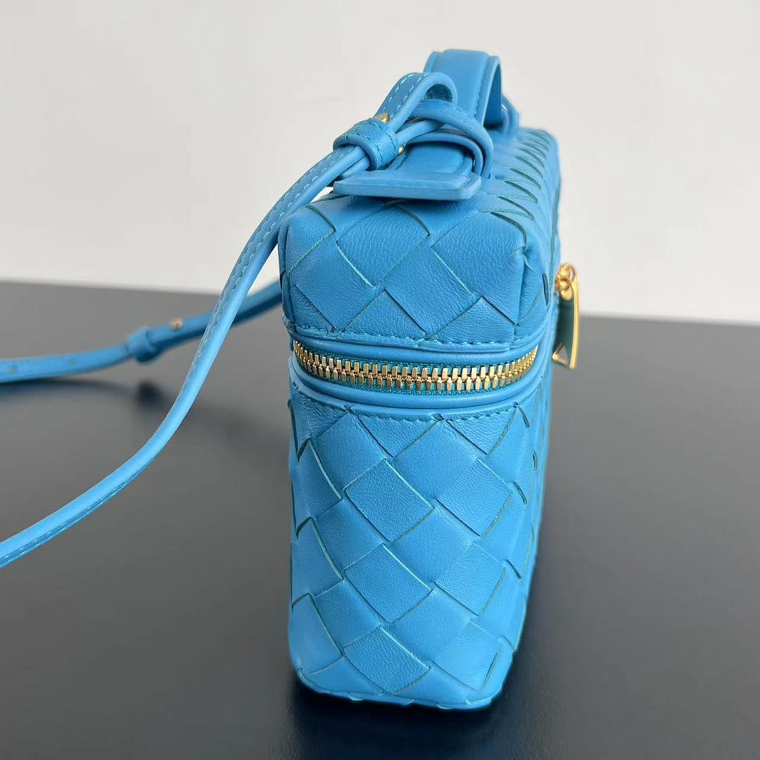Bottega Veneta BANG BANG 22 VANITY CASE IN CERULEAN BLUE CALFSKIN