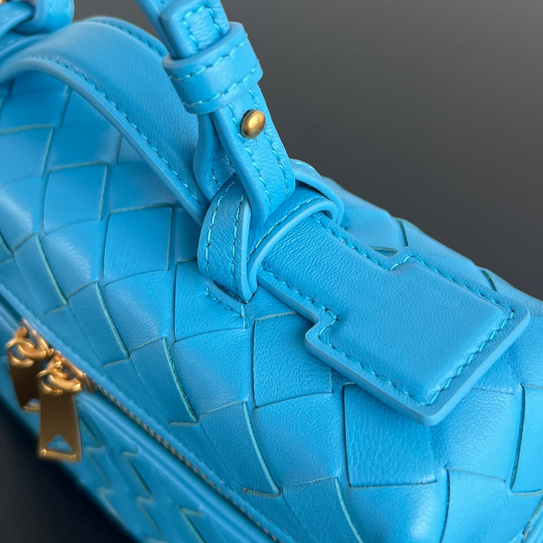 Bottega Veneta BANG BANG 22 VANITY CASE IN CERULEAN BLUE CALFSKIN