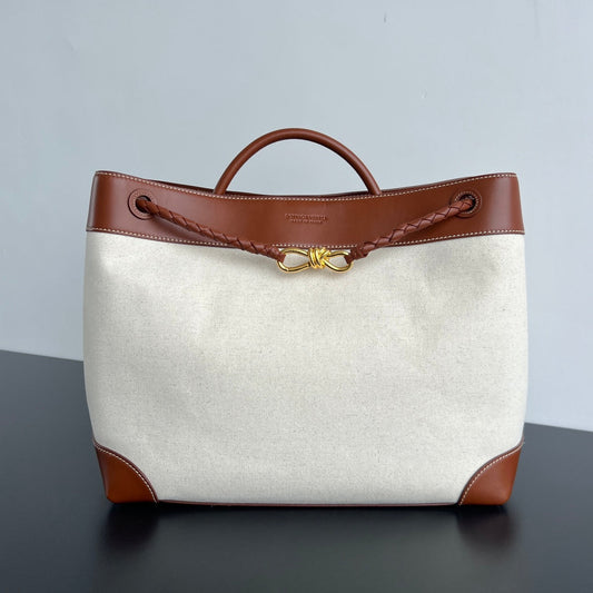 Bottega Veneta LARGE ANDIAMO 42 IN WHITE BROWN CALFSKIN AND CANVAS