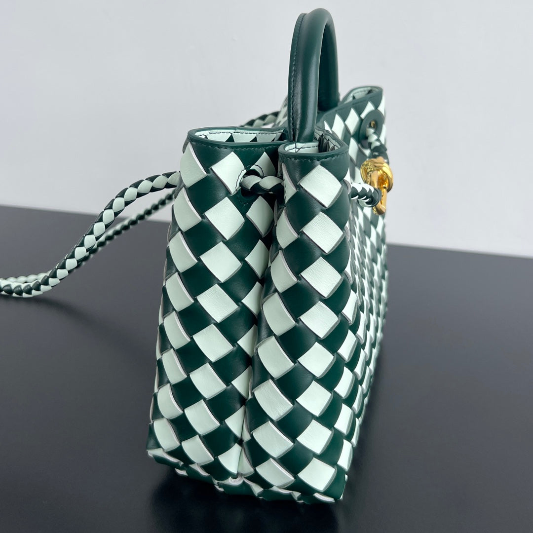 Bottega Veneta bv small andiamo 25 white dark green lambskin