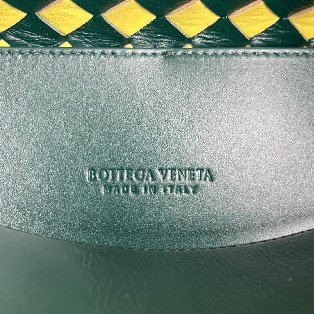 Bottega Veneta bv small andiamo 25 yellow dark green lambskin