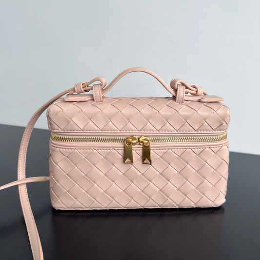 Bottega Veneta BANG BANG 22 VANITY CASE IN LIGHT PINK CALFSKIN
