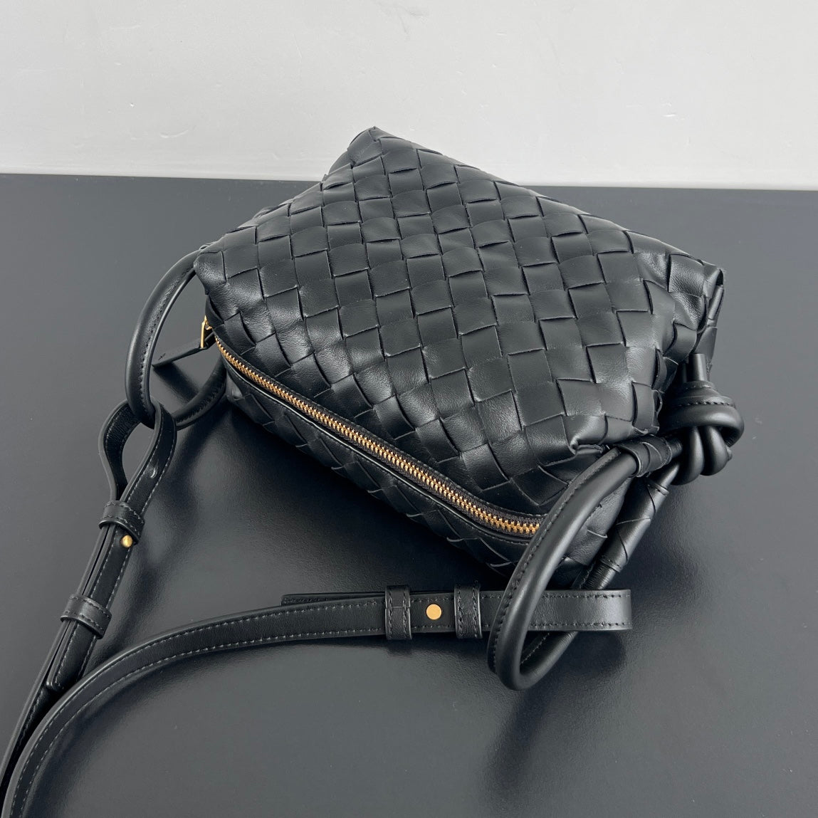 Bottega Veneta BV Loop Top Handle 19cm Black Lambskin