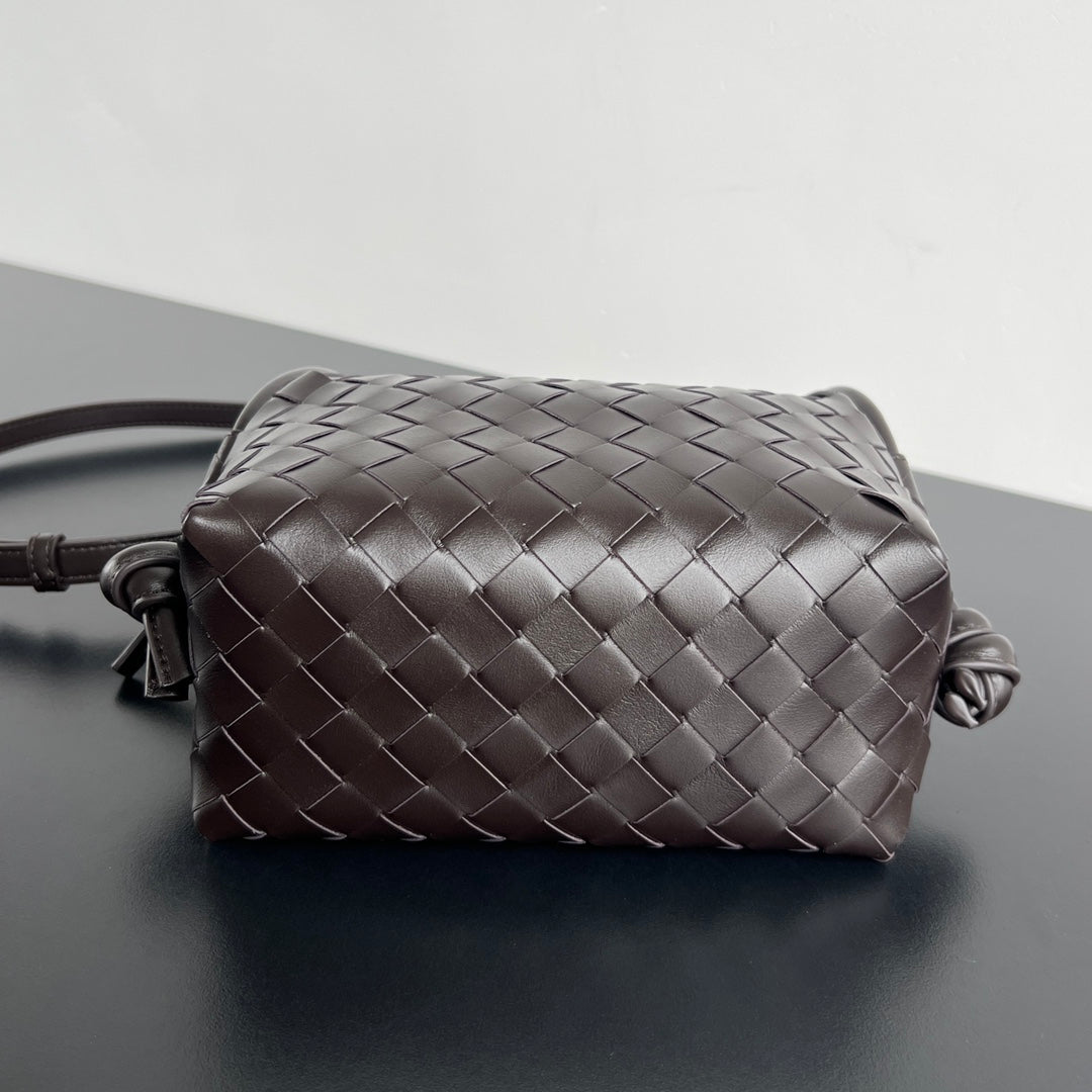 Bottega Veneta BV Loop Top Handle 19cm Chocolate Lambskin