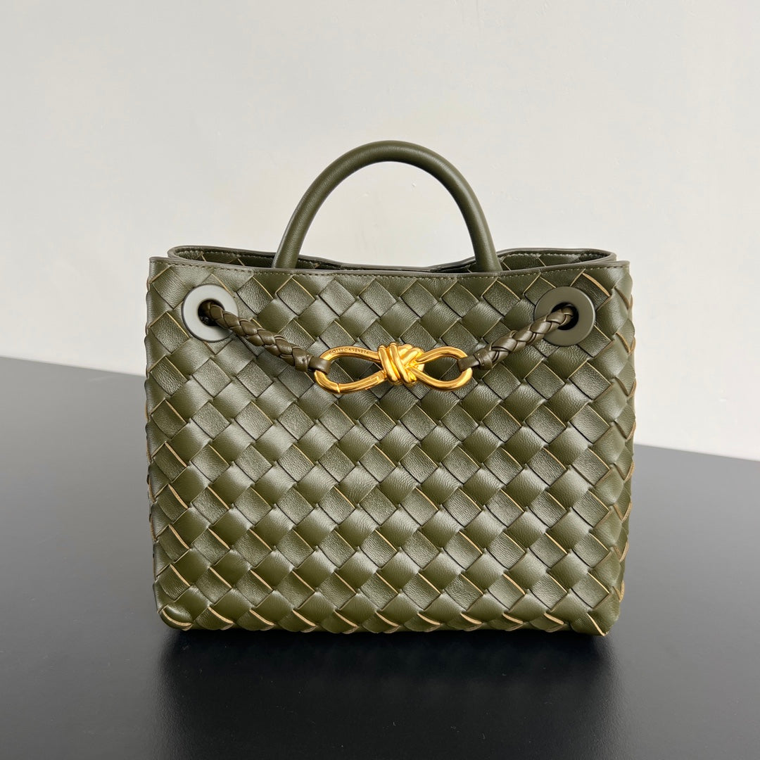 Bottega Veneta bv medium andiamo 32 khaki green lambskin