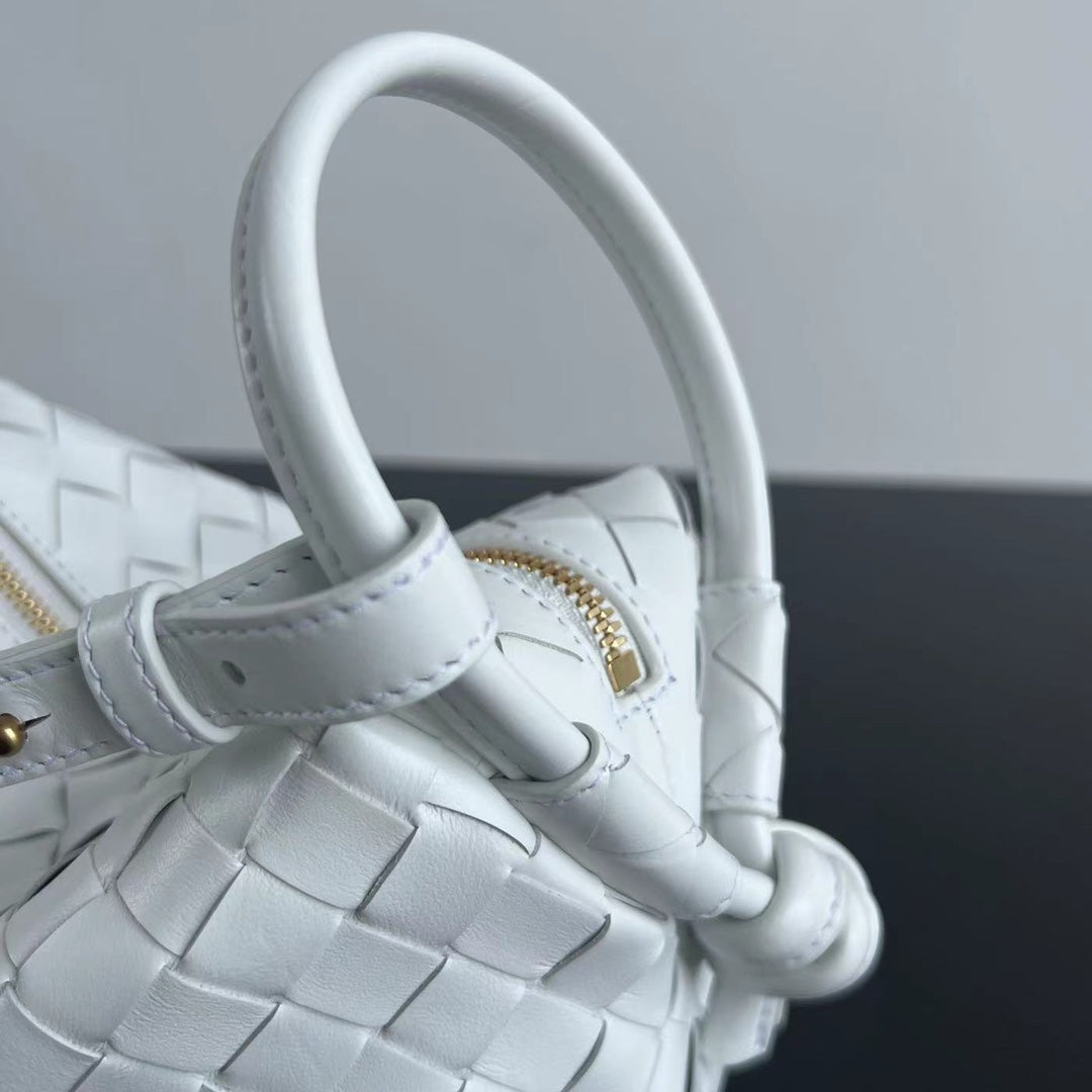 Bottega Veneta BV Loop Top Handle 19cm White Lambskin